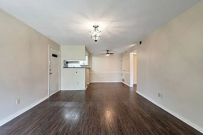 1871 S Pitkin Cir #B — Photo 4
