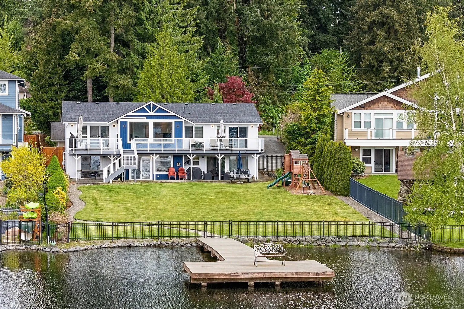 16119 Larch Way photo 1
