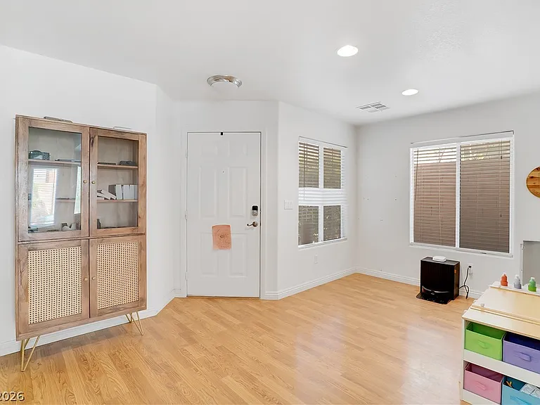 9228 Freedom Heights Ave — Photo 2