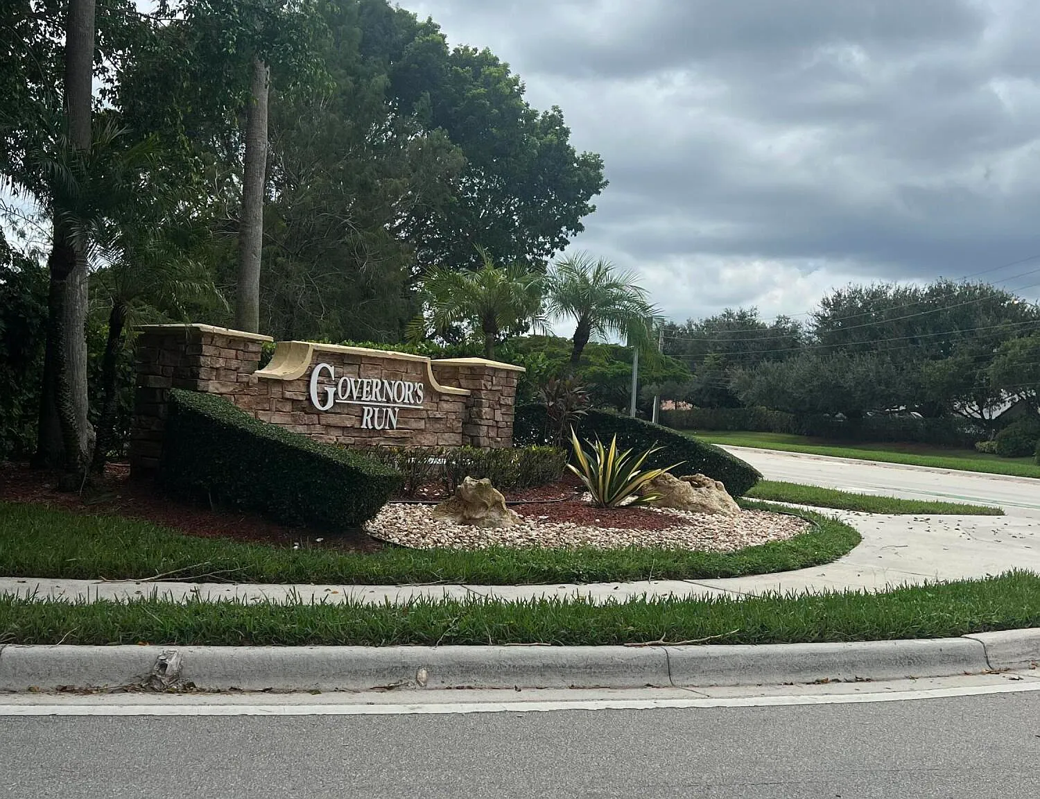4 bed, 2.5 bath, 2532 sqft, $4,200 — Photo 3