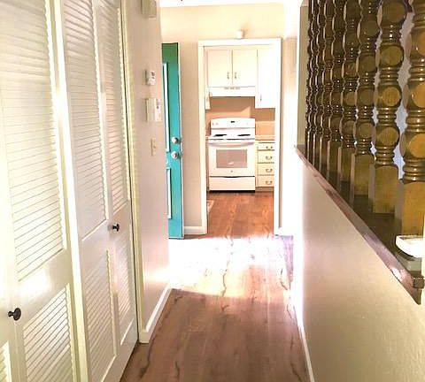 2nd image of 10370 Alpine Dr Unit 2