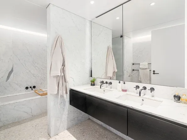 16 West 40th Street 19C image 13 of 14