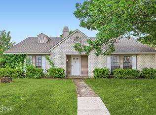8314 Kensington Dr, Rowlett, TX 75088