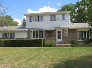 561 N Main St, Amherst, OH