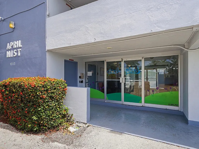 1333 E Hallandale Beach Blvd #335 — Photo 24