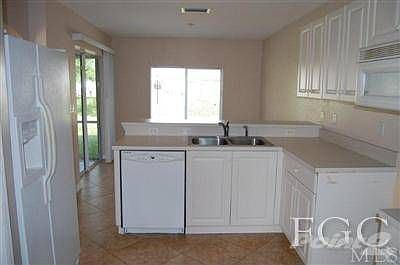 2nd image of 209 SW 46th Ter