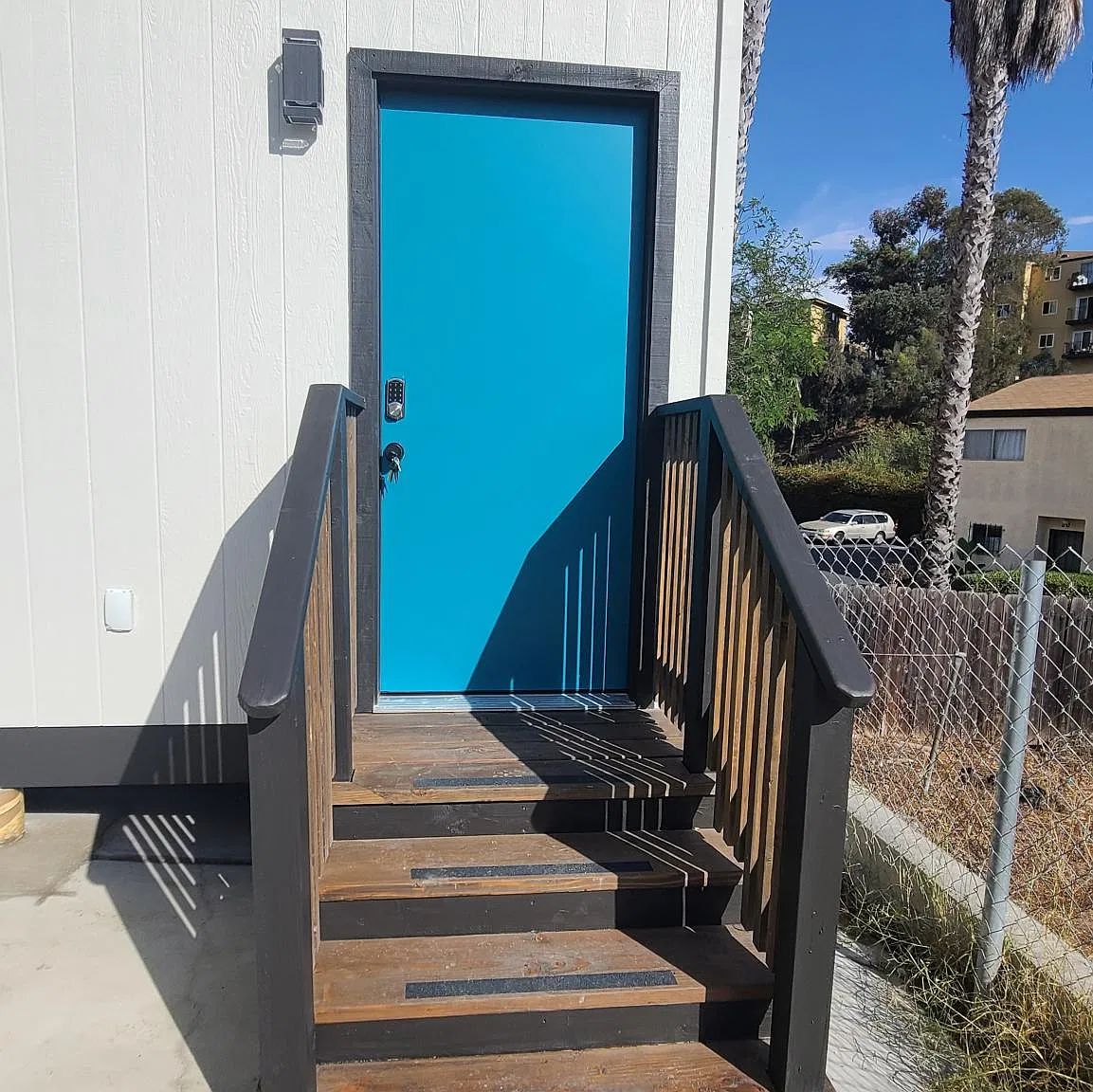 3765 Winona Ave — Photo 3