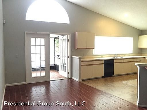 3rd image of 150 Abbey Hollow Dr
