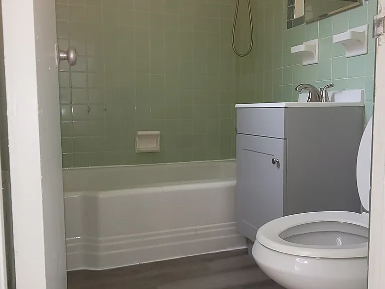 655 NE 122nd St #3 — Photo 7