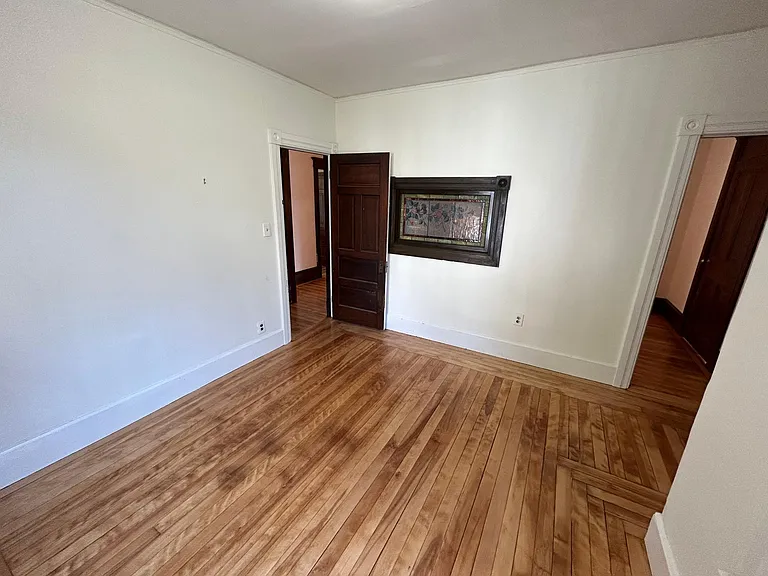 130 Vernon St #1 — Photo 8