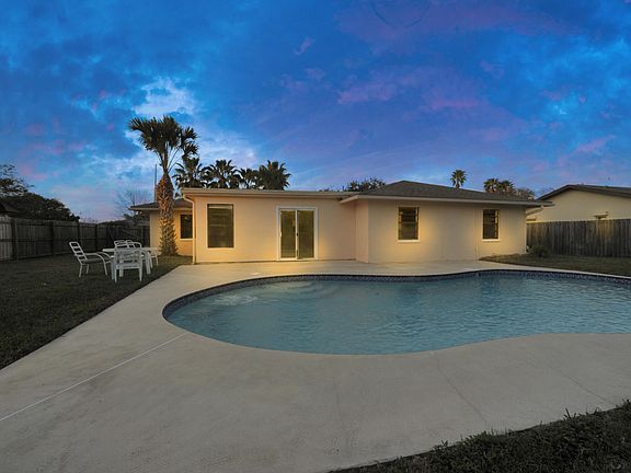 2nd image of 3089 Longwood Blvd