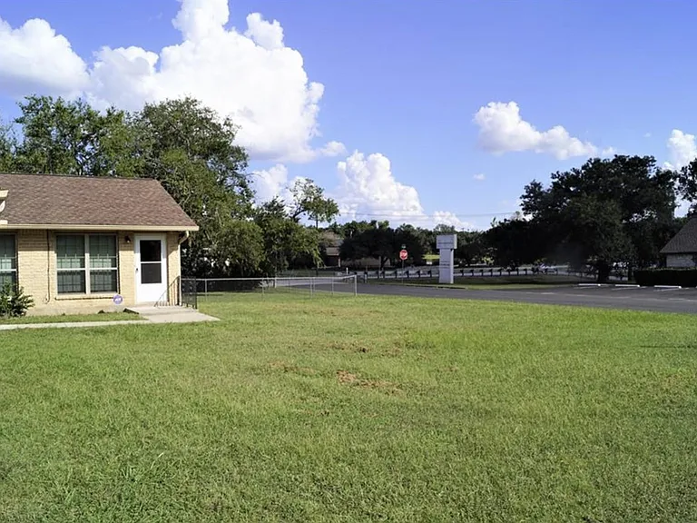 101 Stubblefield Dr #A — Photo 16