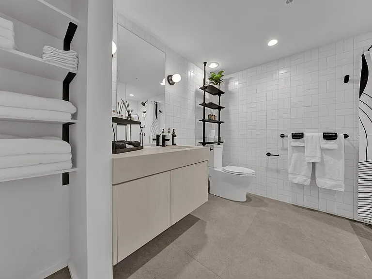 2323 2nd Ave S #1B — Photo 8