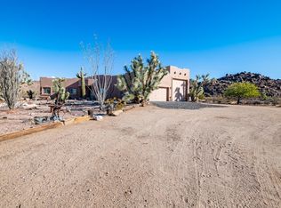 18060 S Tom Mix Rd, Yucca, AZ 86438
