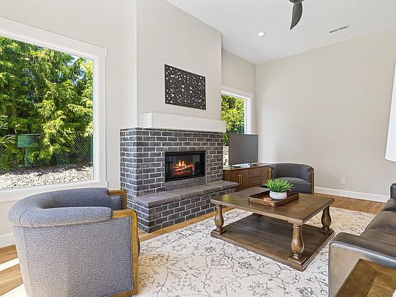 5th image of 375 Rachel Rd