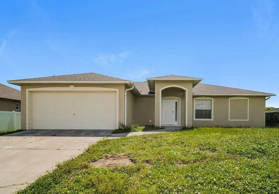 218 SW 11th Ave