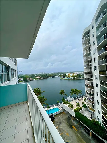5838 Collins Ave Photo 1