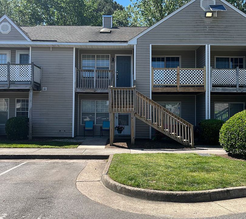 1st image of 233 Lantana Ln #B