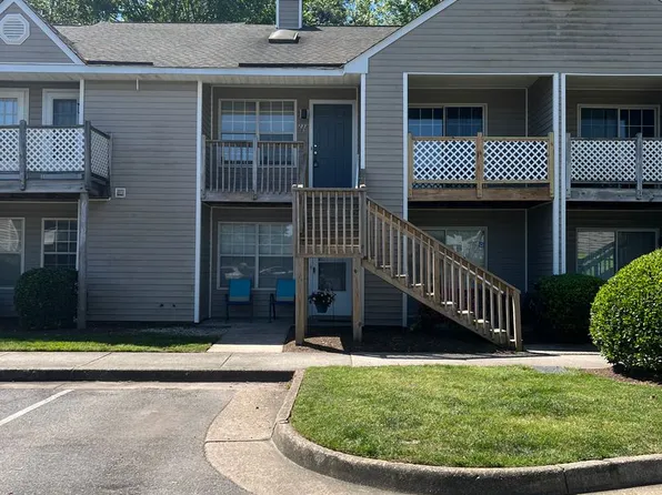 233 Lantana Ln #B, Hampton, VA 23669