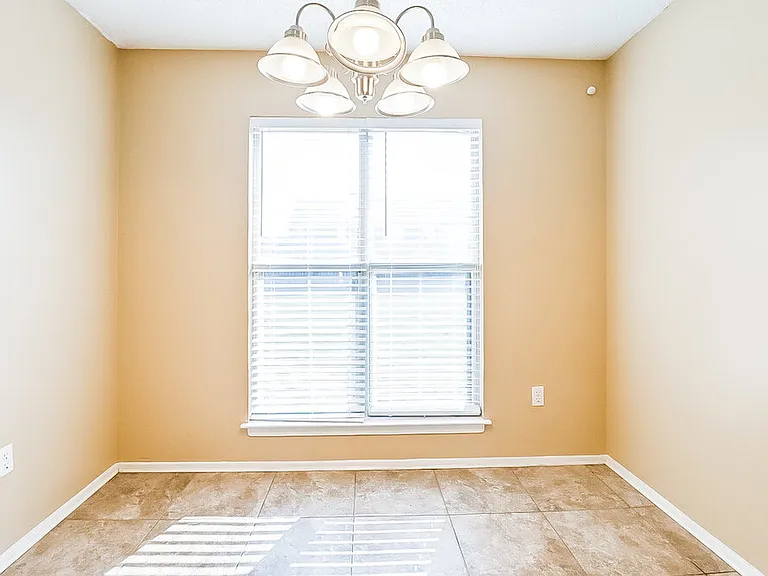 9150 Belmont Dr — Photo 6