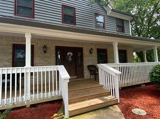 925 Merrill New Rd, Sugar Grove, IL 60554