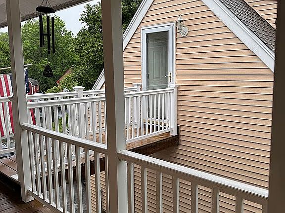 4th image of 35 Shady Ln