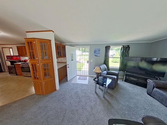 4th image of 51590 Downey St