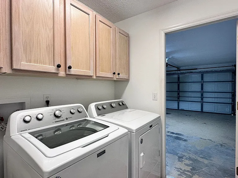 7468 Aprelle Dr — Photo 44