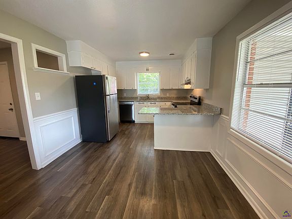 4th image of 102 Meadowcliff Cir