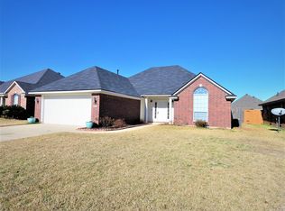 6109 Hollyhock Ln, Bossier City, LA 71112