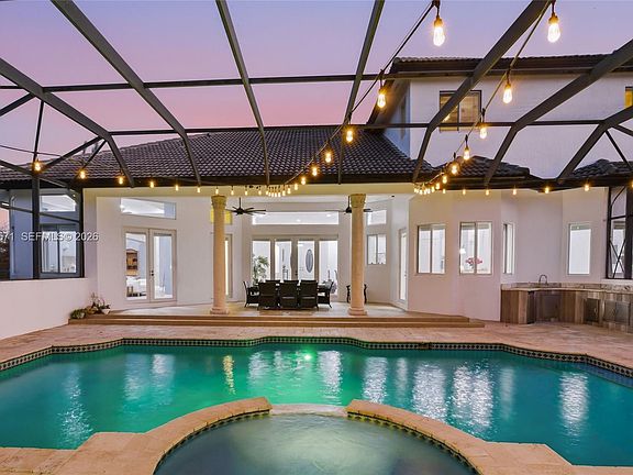 5th image of 20401 SW 48th Pl