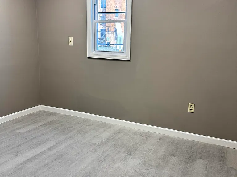 268 Saint Pauls Ave #1 — Photo 16