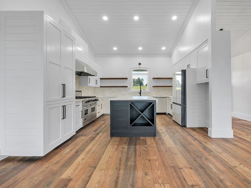 1st image of 9835 Woodland Hills Way