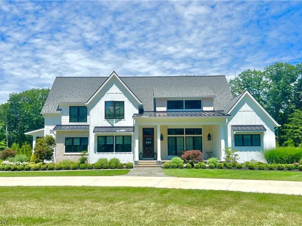9551 Holden Ct, Kirtland Hills, OH 44060