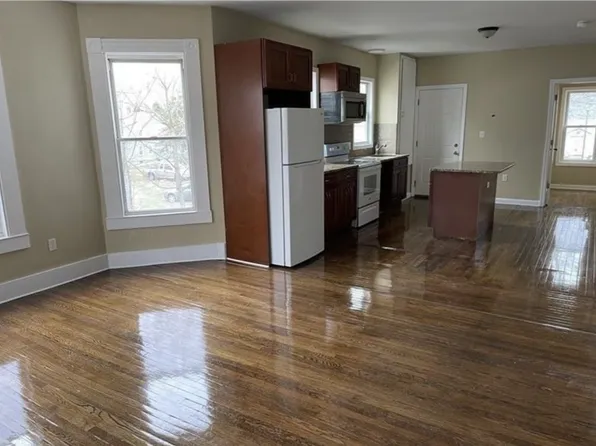 206 Winthrop St #2, Brockton, MA 02301