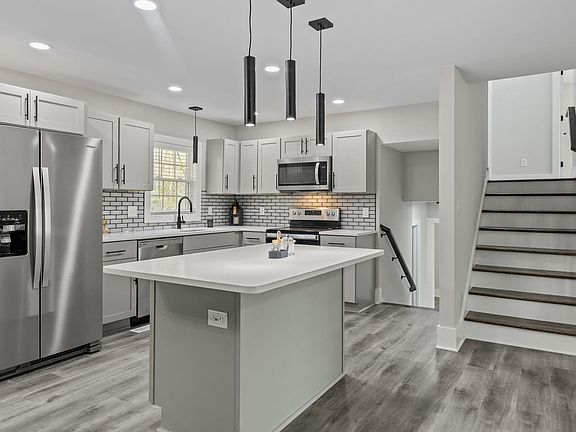 2nd image of 546 Rock Canyon Dr