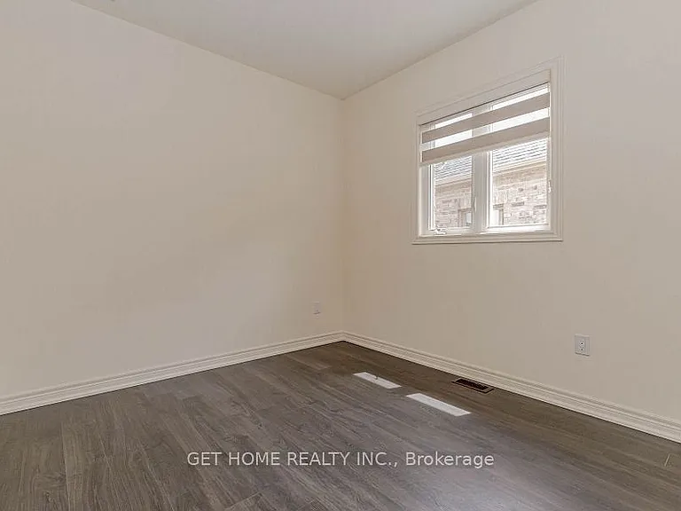 20 Silver Meadow Gdns — Photo 27
