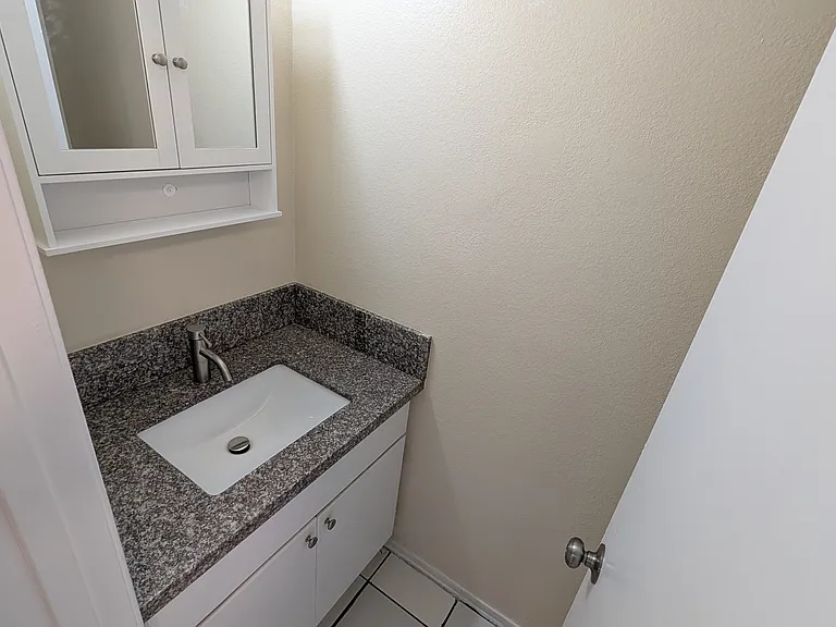 219 Lime St #104 — Photo 10