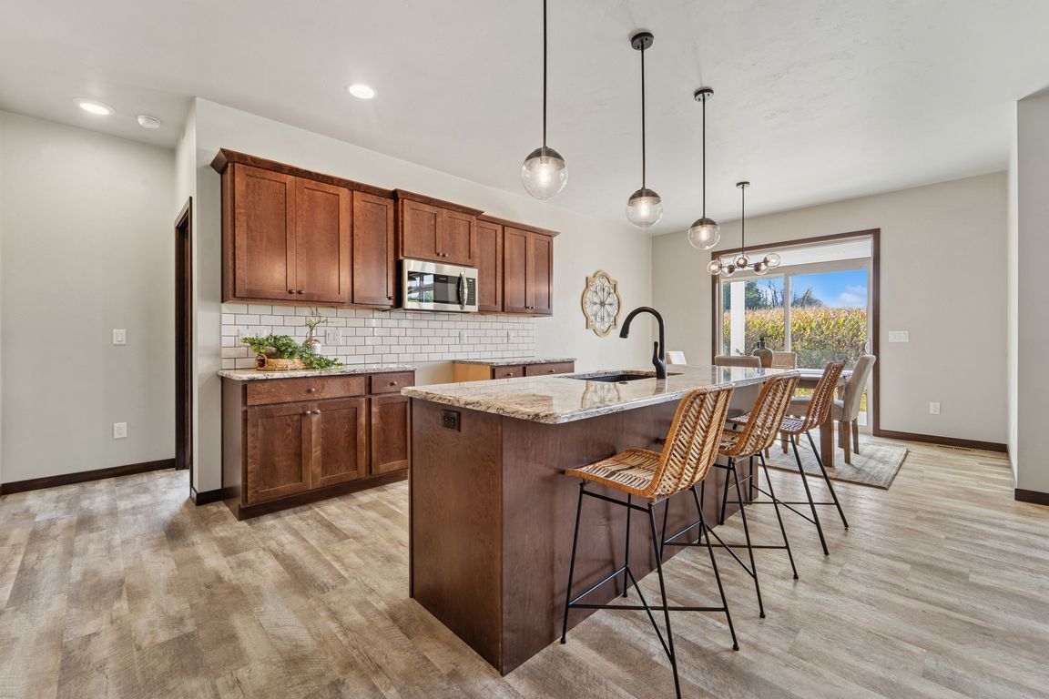 next background image