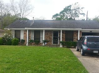 5642 Elm Springs Dr, Houston, TX 77048