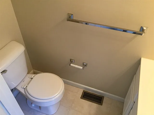 947 Evergreen Park Ln — Photo 7