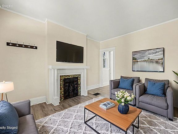 3rd image of 26 19th St