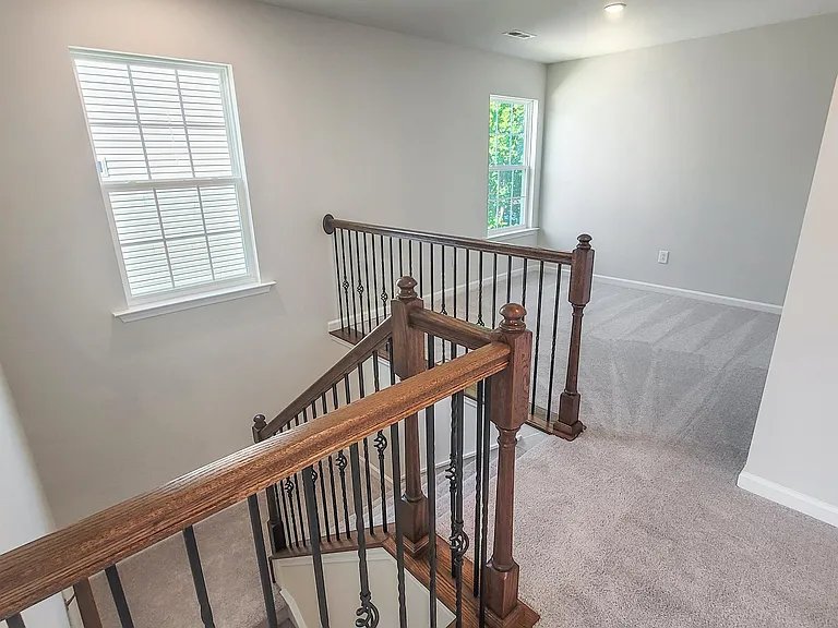 22 Echo Valley Dr — Photo 6