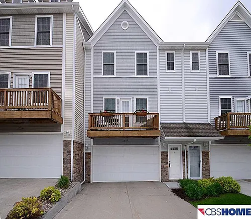 18159 Hayes Plz Photo 1