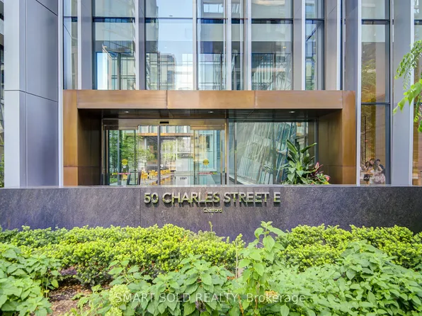 50 Charles St E #2909, Toronto, ON M4Y 0C3