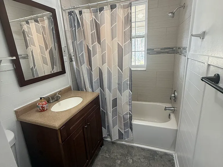 Full bath with extra storage