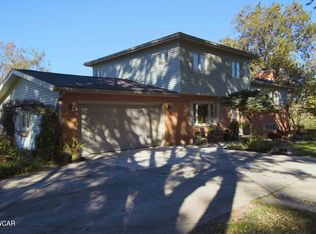 2800 Sunderland Rd, Lima, OH 45806