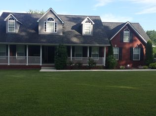 3174 Mine Lick Creek Rd, Cookeville, TN 38501