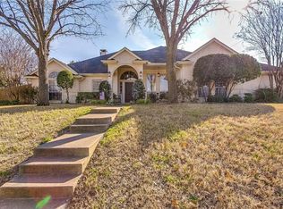 301 Sioux Ct, Waxahachie, TX 75165