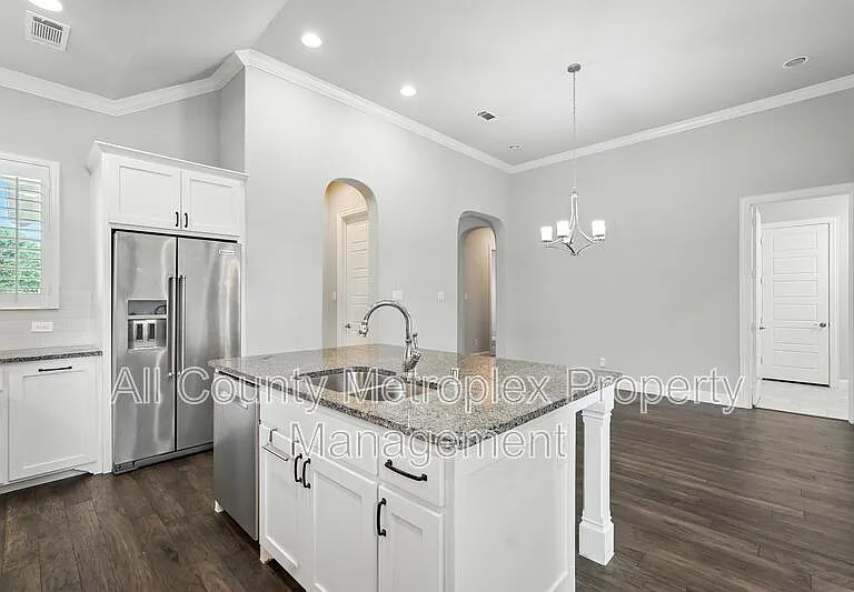 9002 Habersham Dr — Photo 19